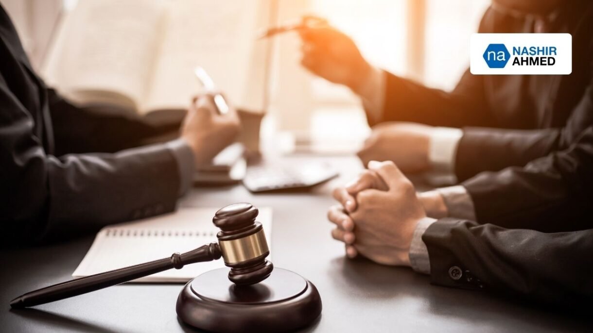 Differences Between Corporate Lawyers and Company Lawyers in Bangladesh